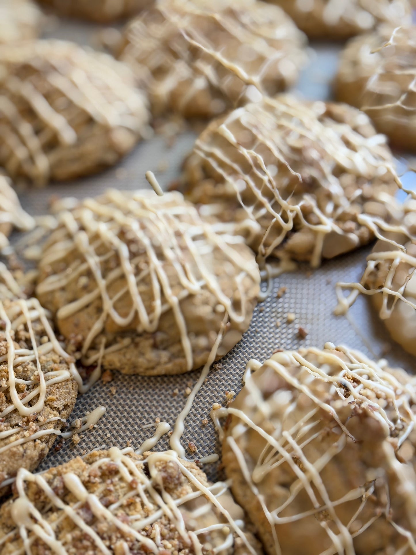 Maple Pecan Cookies - September through November